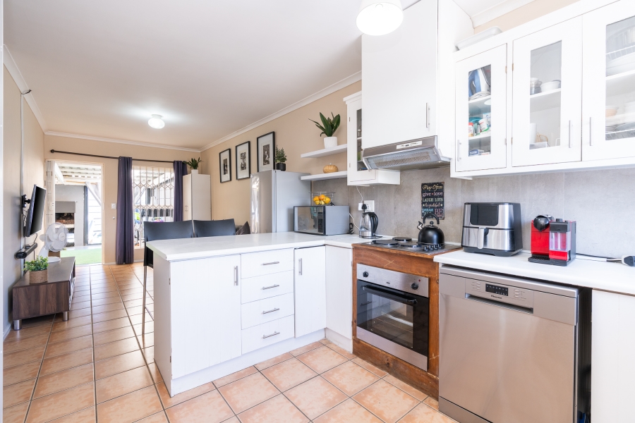 2 Bedroom Property for Sale in Thornton Western Cape